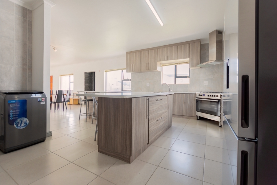 4 Bedroom Property for Sale in Harbour Heights Western Cape